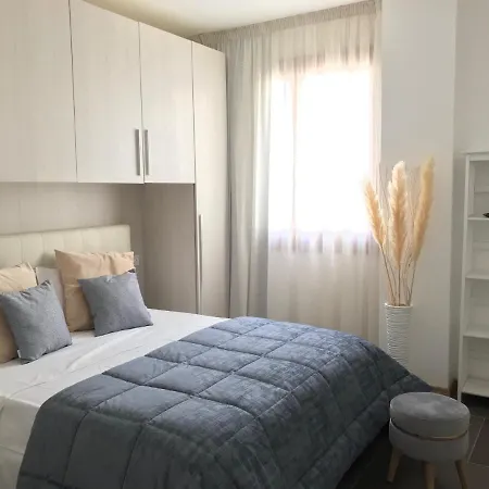 Apartment Smeralda Flats *